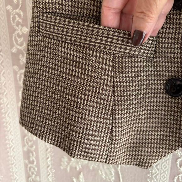 Belle Poque Women's Brown and Tan Vest - Picture 6 of 8